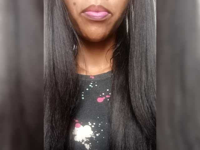 Aimeeh's BongaCams show and profile