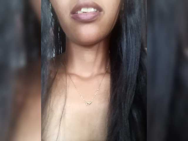 Aimeeh's BongaCams show and profile