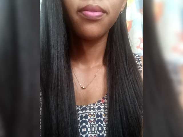 Aimeeh's BongaCams show and profile