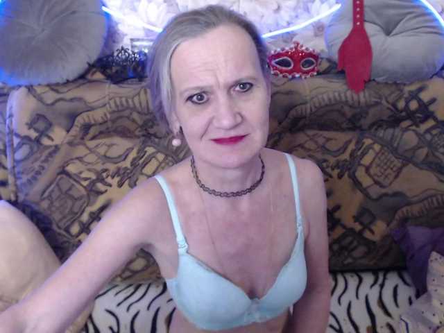 miss-bekker23's BongaCams show and profile