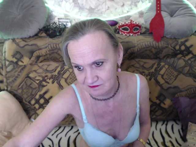 miss-bekker23 from BongaCams