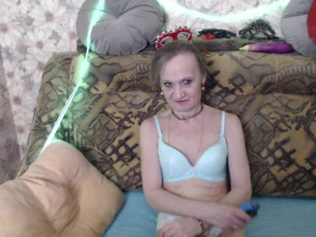 miss-bekker23's BongaCams show and profile