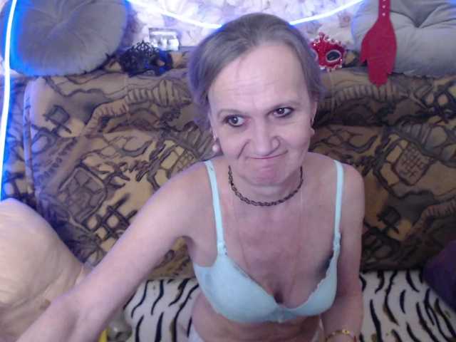 miss-bekker23's BongaCams show and profile