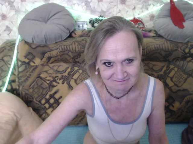miss-bekker23's BongaCams show and profile