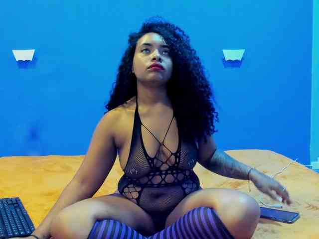 makeylaDeeppussy webcam