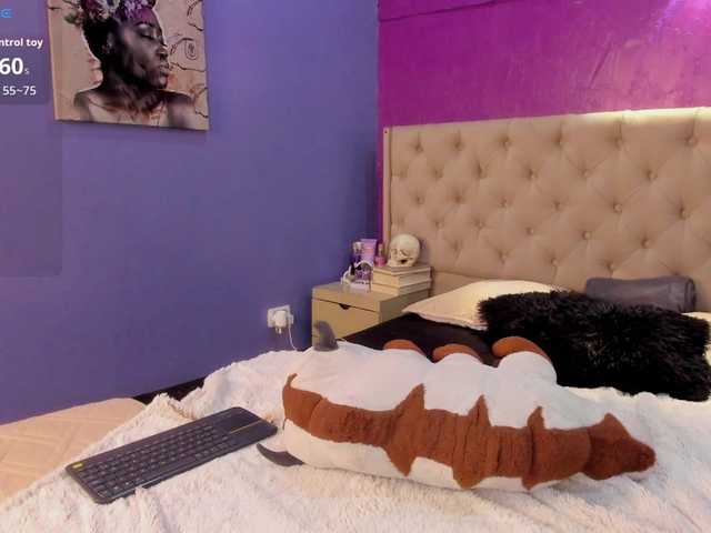 LittleCheerry's BongaCams show and profile