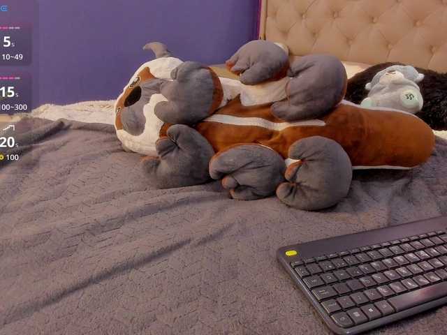 LittleCheerry's BongaCams show and profile