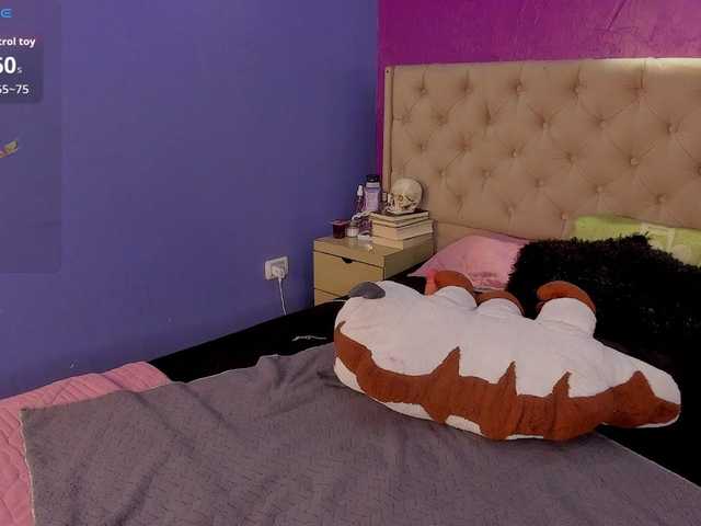 LittleCheerry's BongaCams show and profile