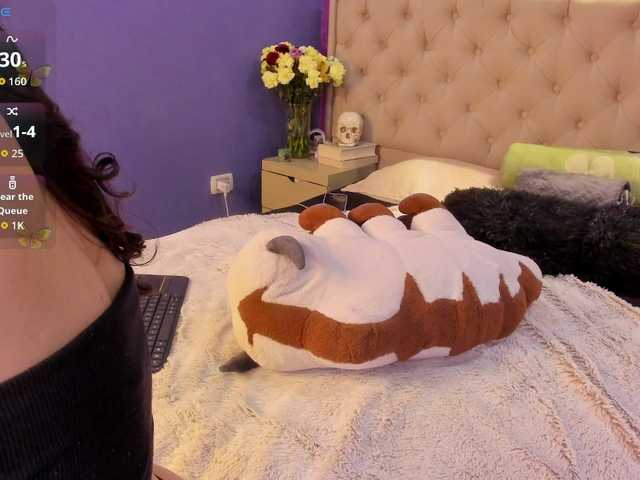 LittleCheerry's BongaCams show and profile