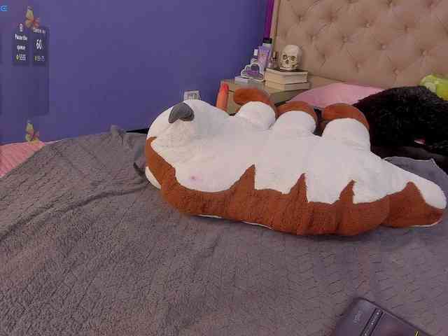 LittleCheerry webcam