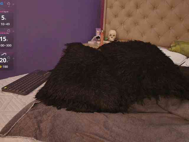 LittleCheerry webcam