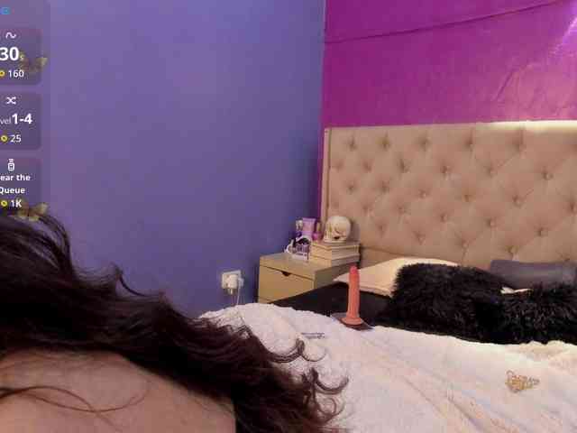 LittleCheerry webcam