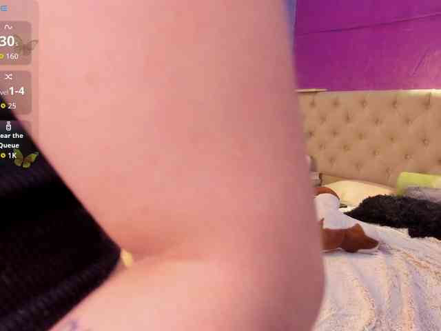 LittleCheerry webcam