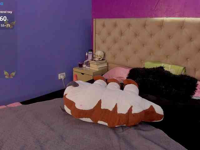 LittleCheerry webcam