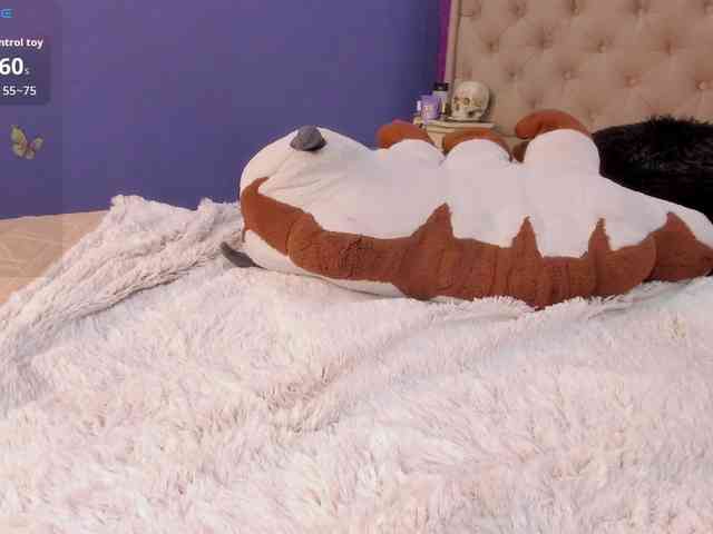 LittleCheerry webcam