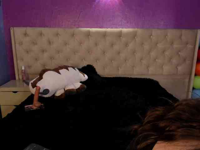 LittleCheerry webcam