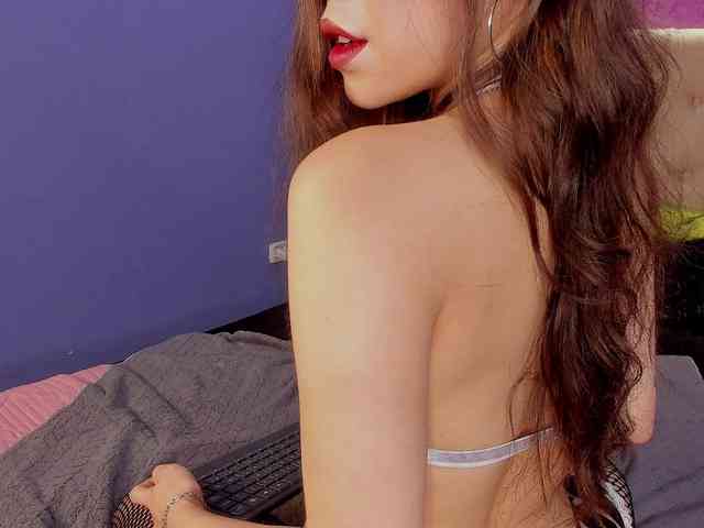 LittleCheerry webcam