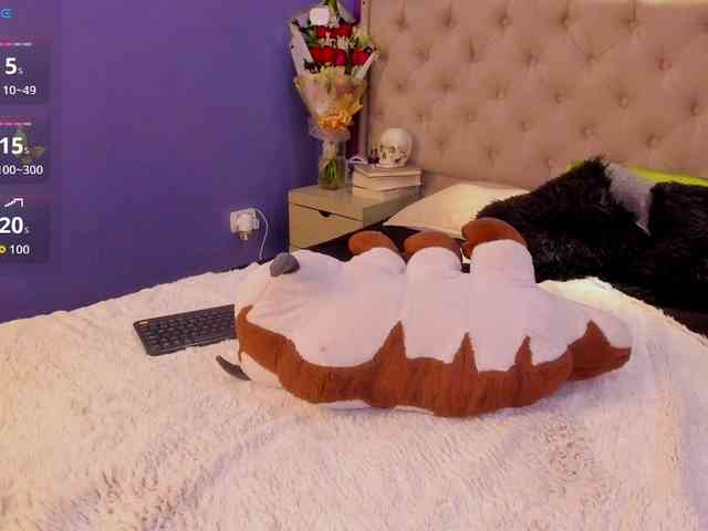 LittleCheerry webcam