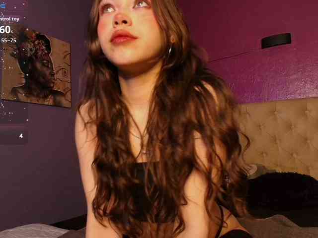 LittleCheerry webcam