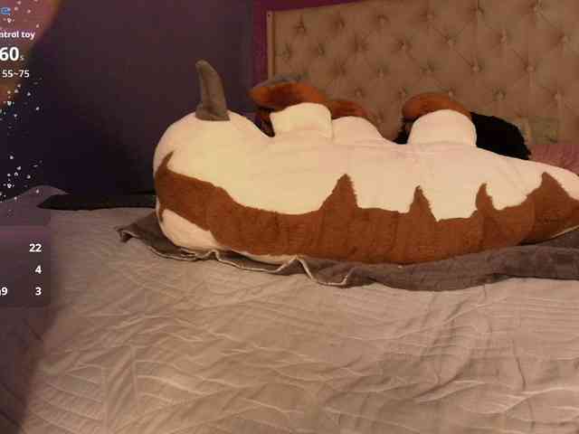 LittleCheerry webcam