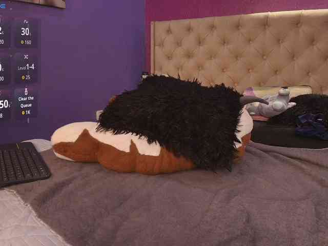 LittleCheerry webcam