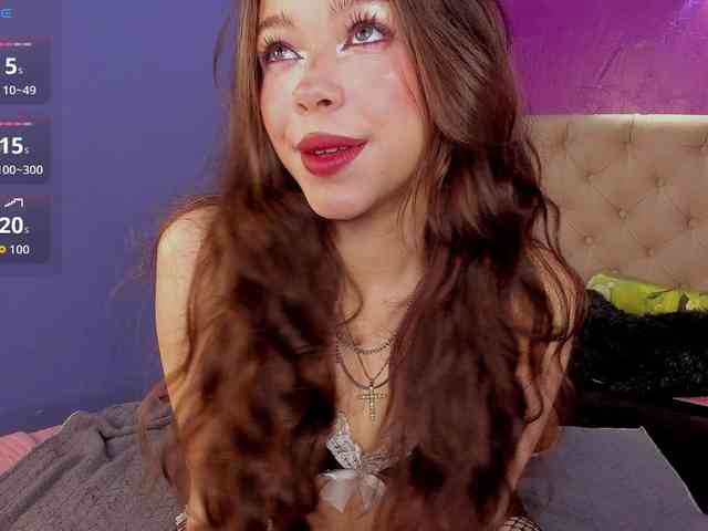 LittleCheerry webcam