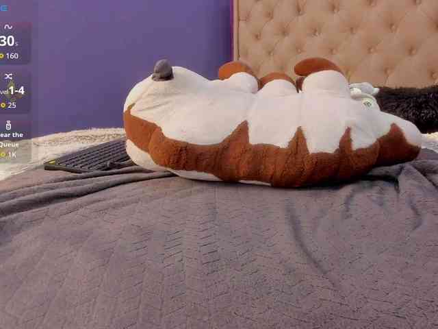 LittleCheerry webcam