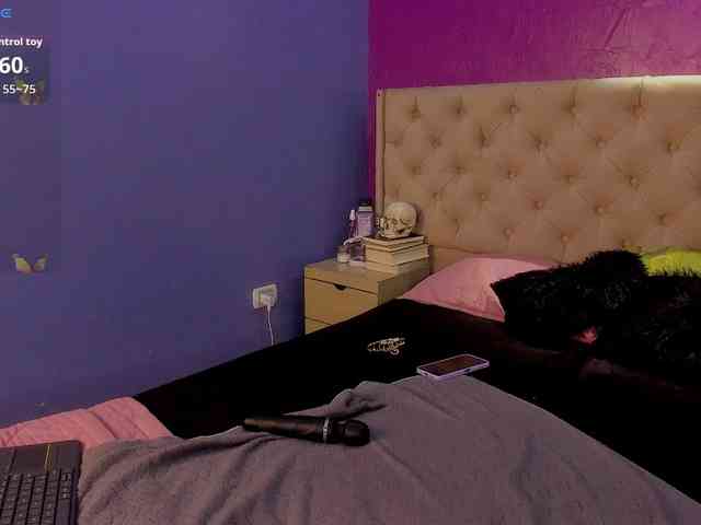 LittleCheerry webcam