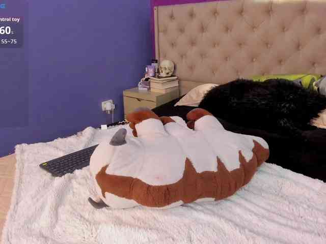 LittleCheerry webcam