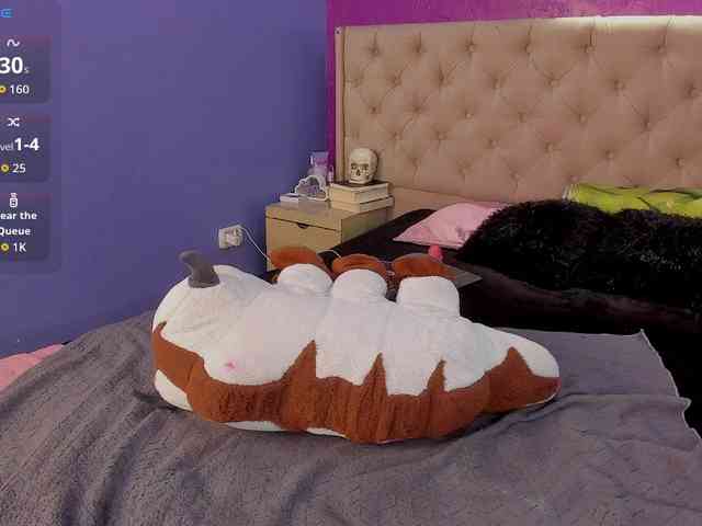 LittleCheerry webcam