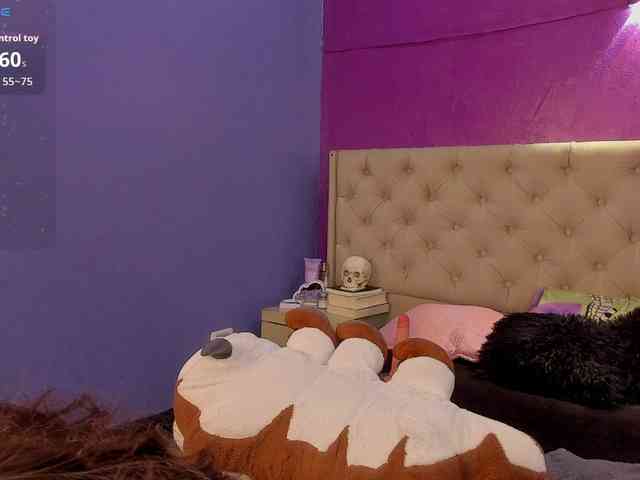 LittleCheerry webcam