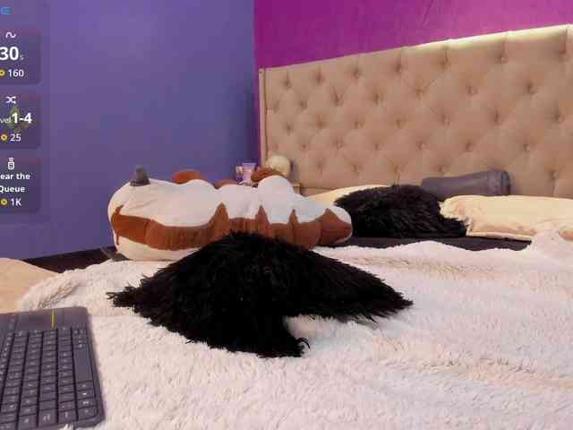 LittleCheerry webcam