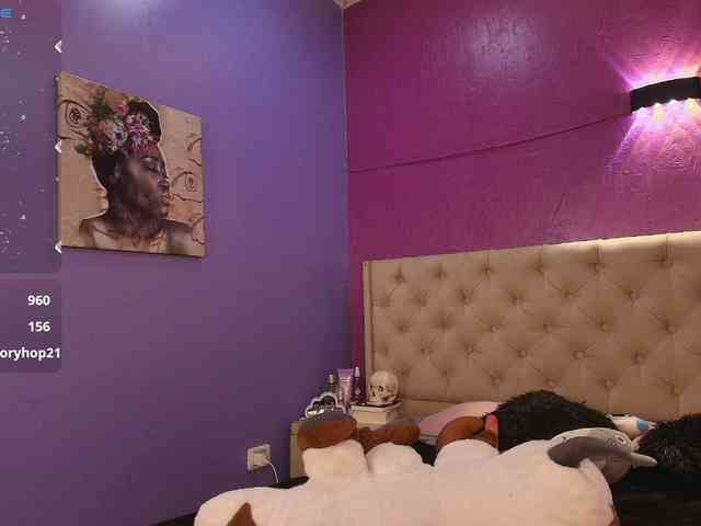 LittleCheerry webcam