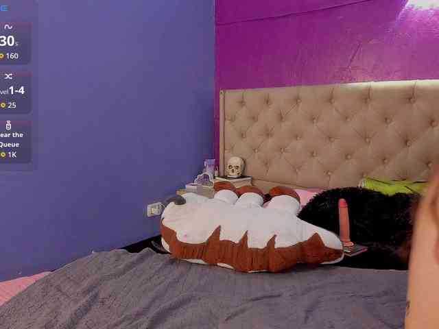 LittleCheerry webcam