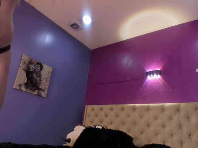 LittleCheerry webcam