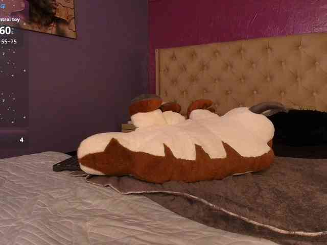 LittleCheerry webcam