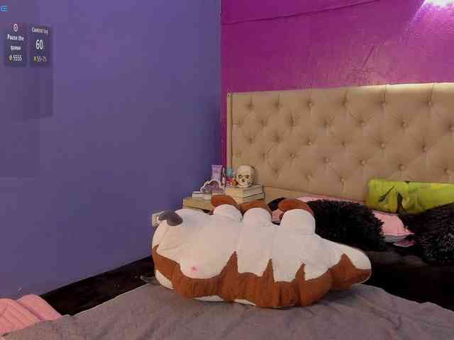 LittleCheerry webcam