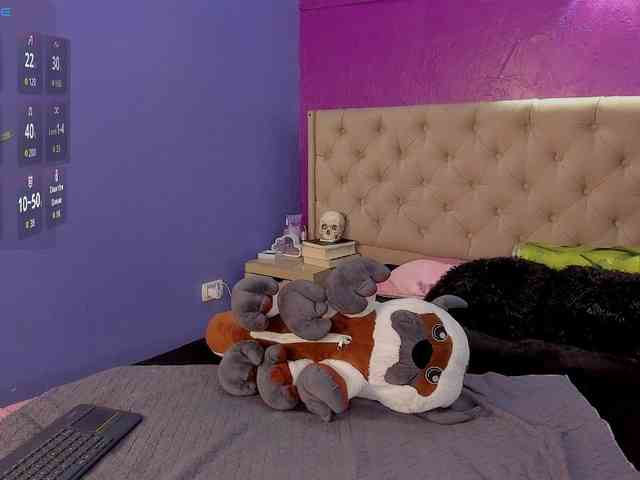 LittleCheerry webcam