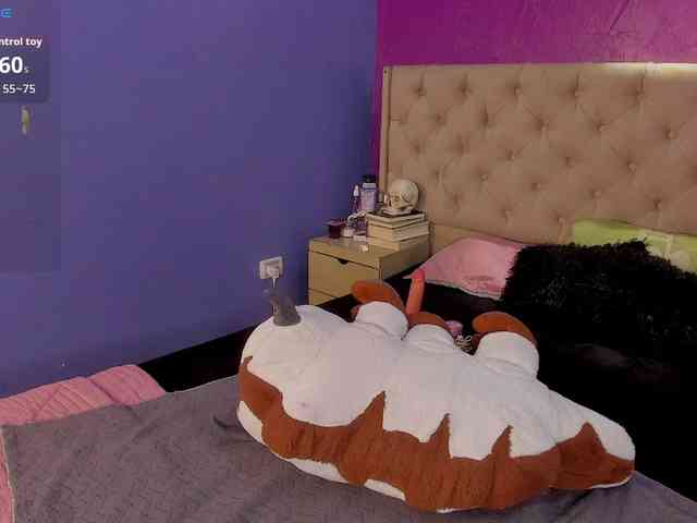 LittleCheerry webcam