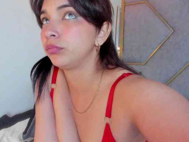 Nessa2905 webcam