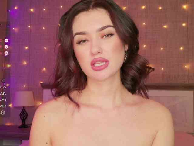 translateenglish Live Webcam on BongaCams