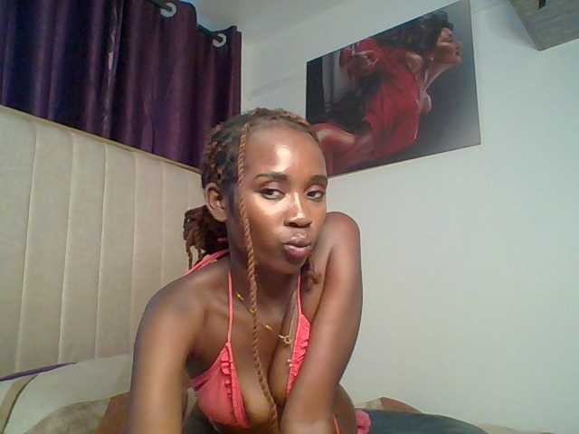 Ebonyy's BongaCams show and profile