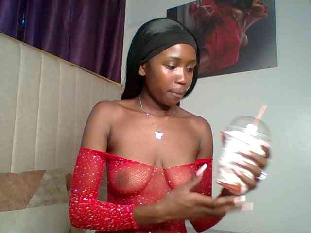 Ebonyy Live Webcam on BongaCams
