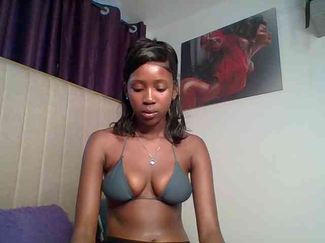 Ebonyy webcam