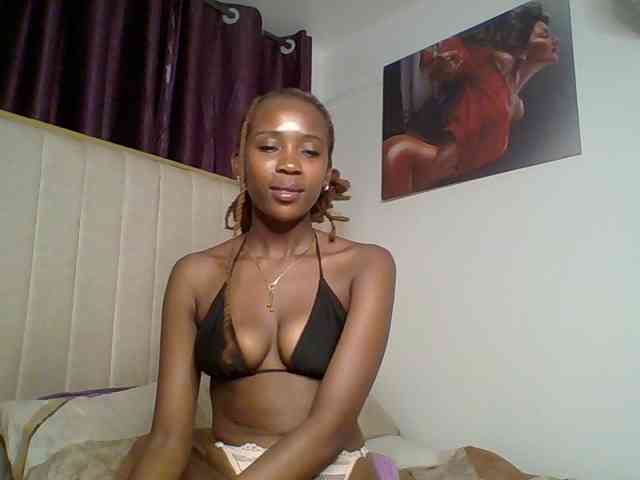 Ebonyy webcam