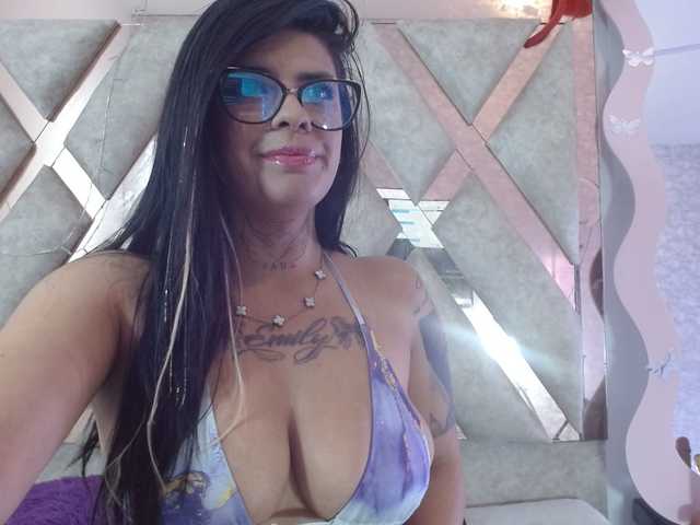 evelingjoyy's BongaCams show and profile