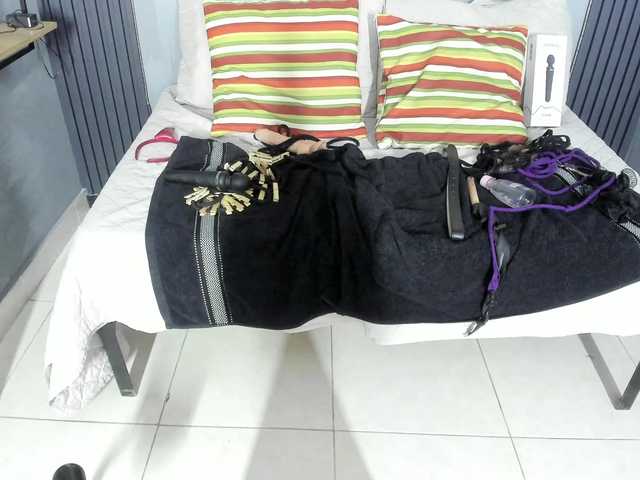 HunterIgnis's BongaCams show and profile