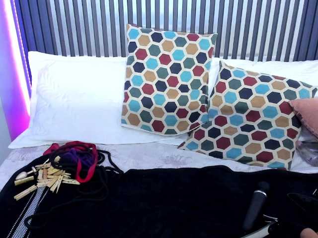 HunterIgnis webcam bongacams model stream image