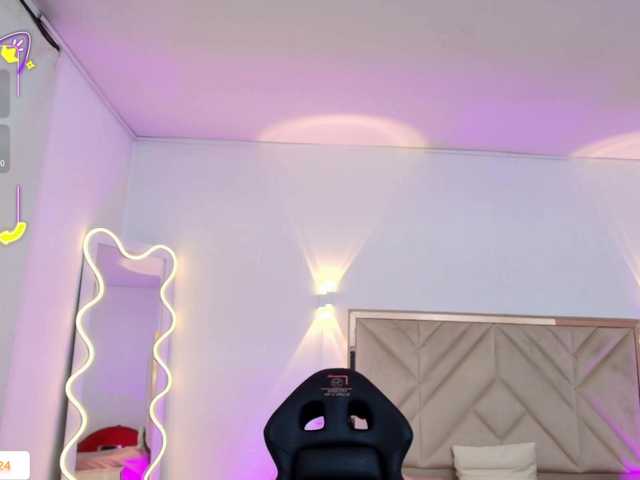  whitney-tay chat room