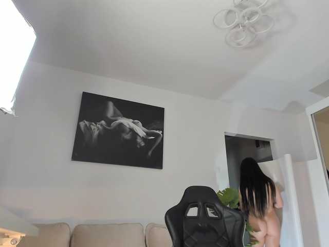 Ivybelle's BongaCams show and profile